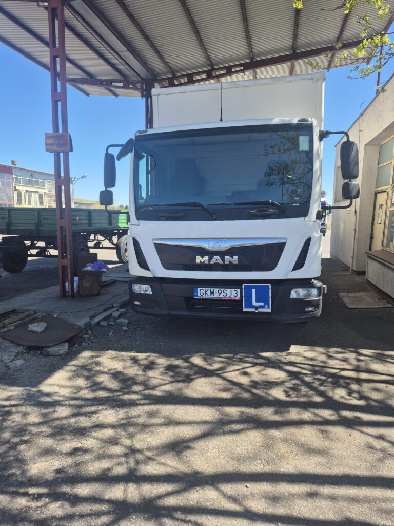 51302